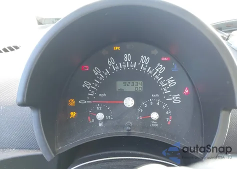 2004 Volkswagen New Beetle Gls 1.8T z USA, uszkodzony, nr VIN 3VWCD21Y64M303432